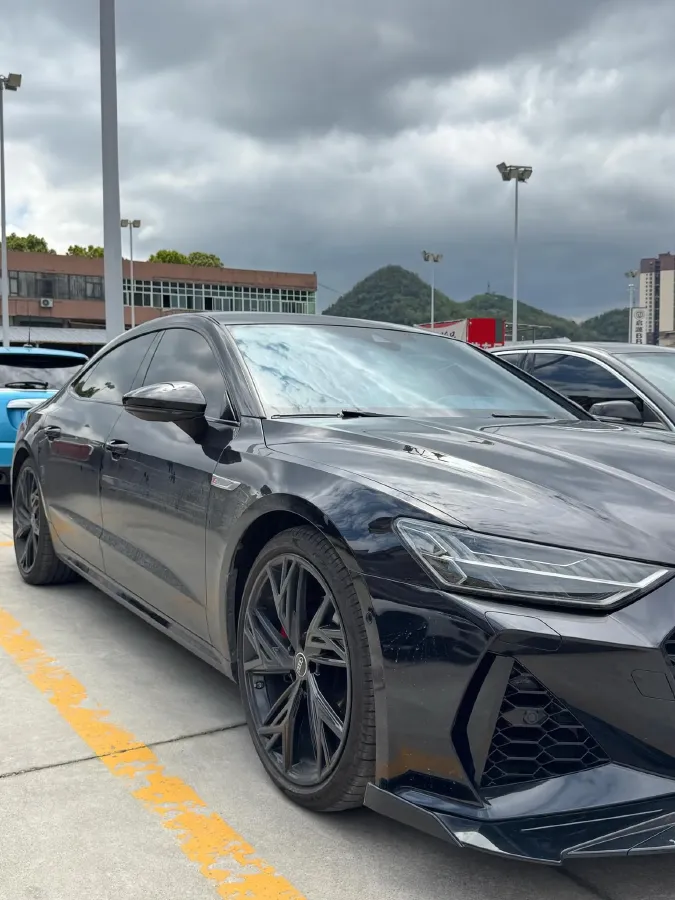 2024 Audi A7L 2.0T 245HP L4 7DCT,autocango,china used car exporter,china ev exporter,chinese used car exporter,chinese used ev exporter