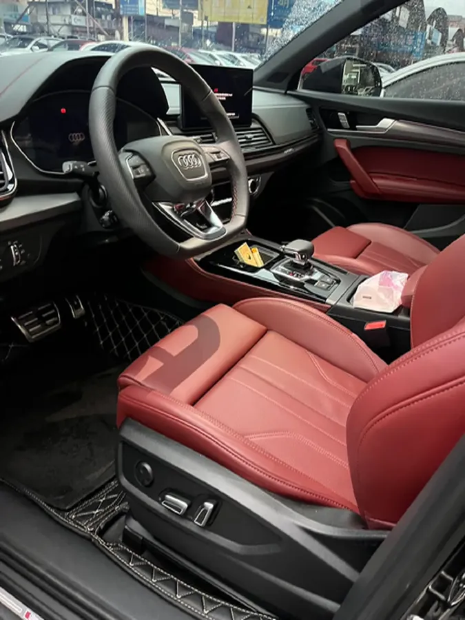 2024 Audi Q5L 2.0T 245HP L4 7DCT,autocango,china used car exporter,china ev exporter,chinese used car exporter,chinese used ev exporter