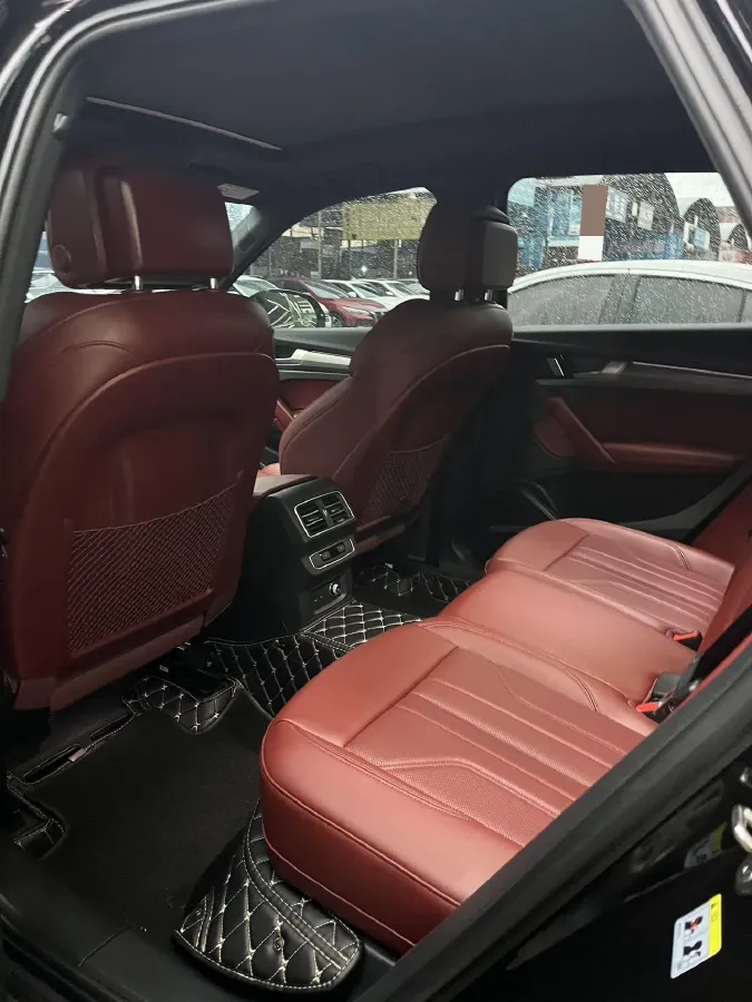 2024 Audi Q5L 2.0T 245HP L4 7DCT,autocango,china used car exporter,china ev exporter,chinese used car exporter,chinese used ev exporter