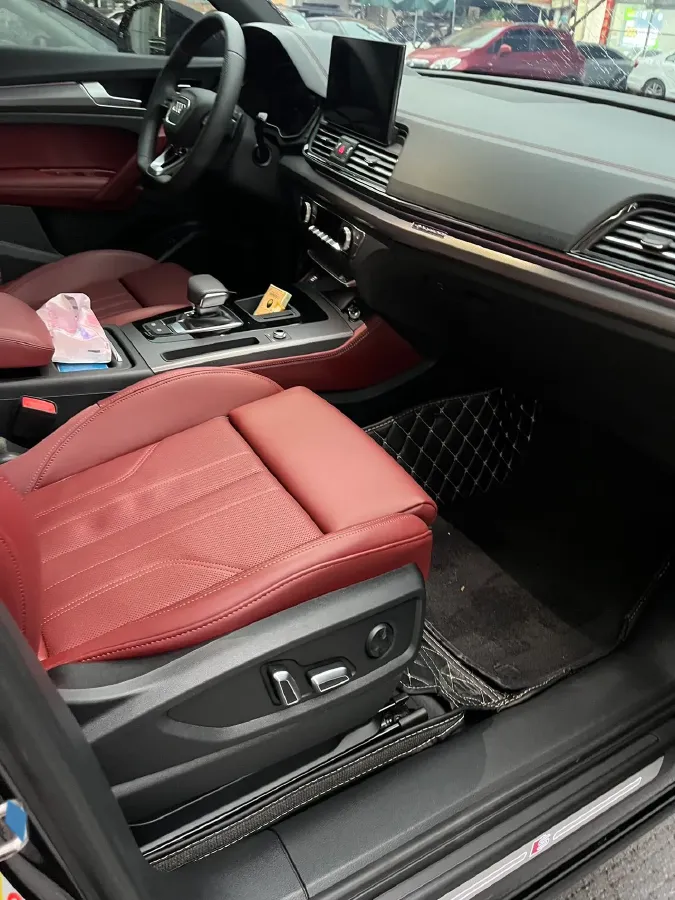 2024 Audi Q5L 2.0T 245HP L4 7DCT,autocango,china used car exporter,china ev exporter,chinese used car exporter,chinese used ev exporter