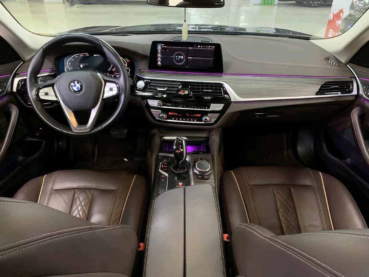 2020 BMW 5 Series 2.0T 184HP L4 8AT PHEV 17.7KWH,autocango,china used car exporter,china ev exporter,chinese used car exporter,chinese used ev exporter