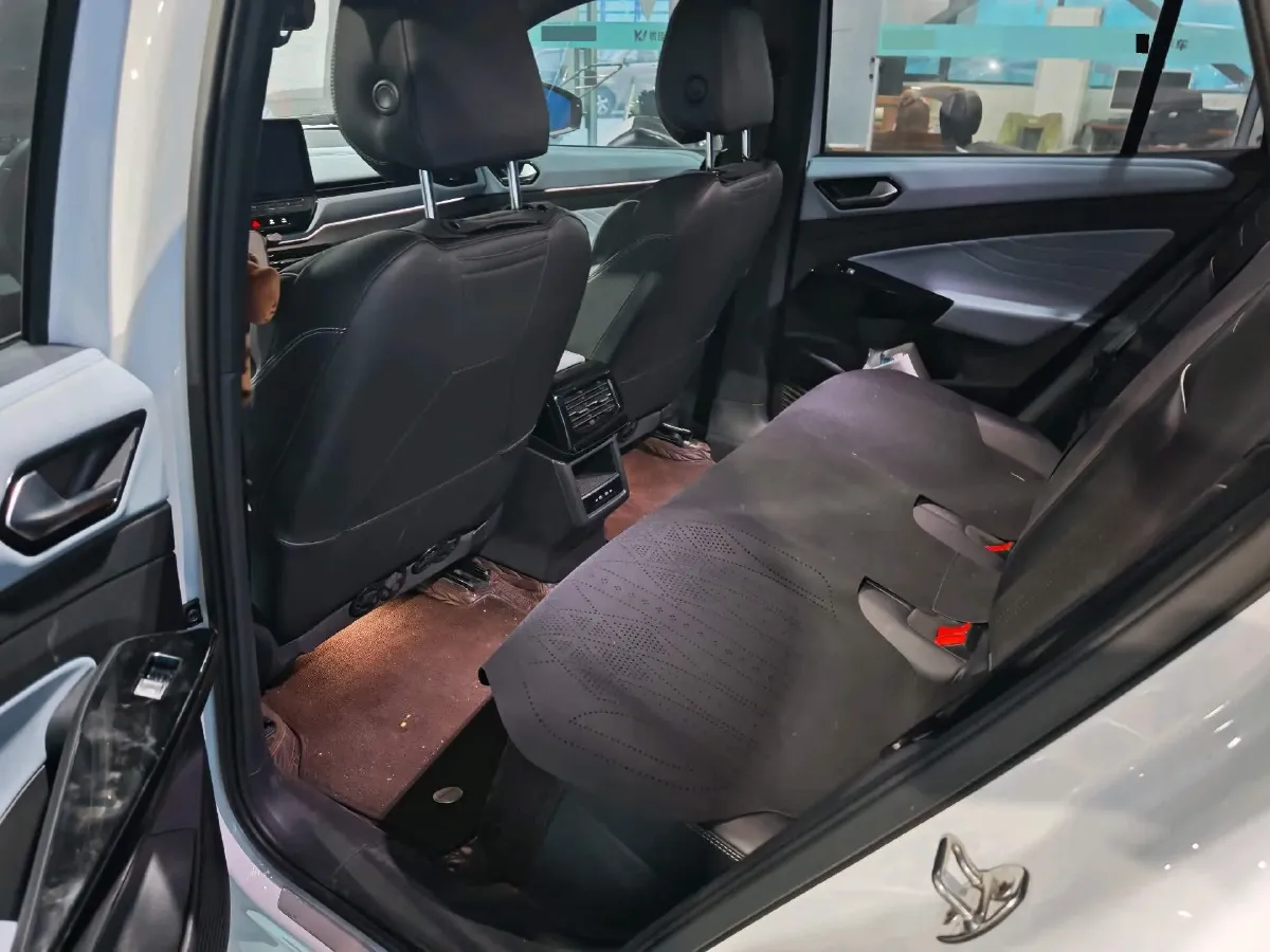 2024 Volkswagen ID.4 X BEV 52.8KWH,autocango,china used car exporter,china ev exporter,chinese used car exporter,chinese used ev exporter