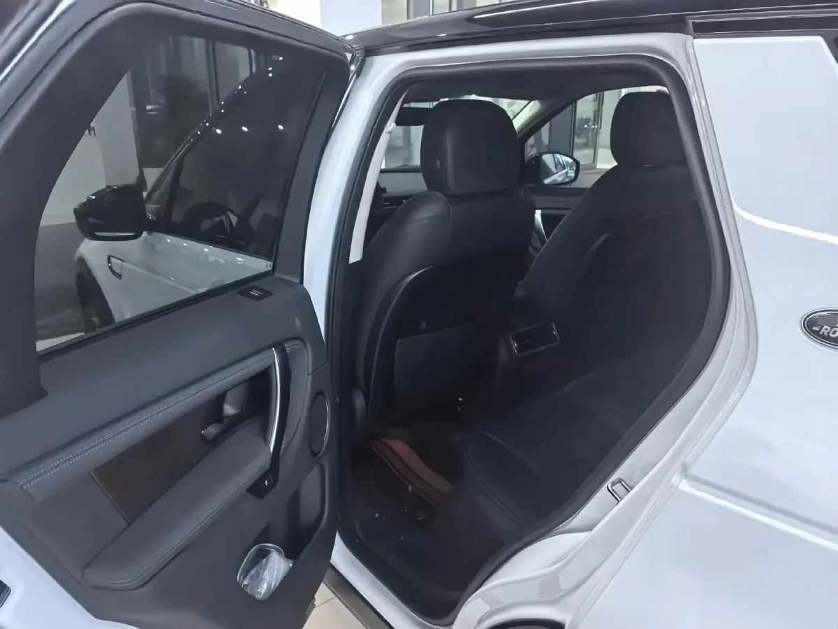 2023 Land Rover Discovery Sport 2.0T 249HP L4 9AT,autocango,china used car exporter,china ev exporter,chinese used car exporter,chinese used ev exporter