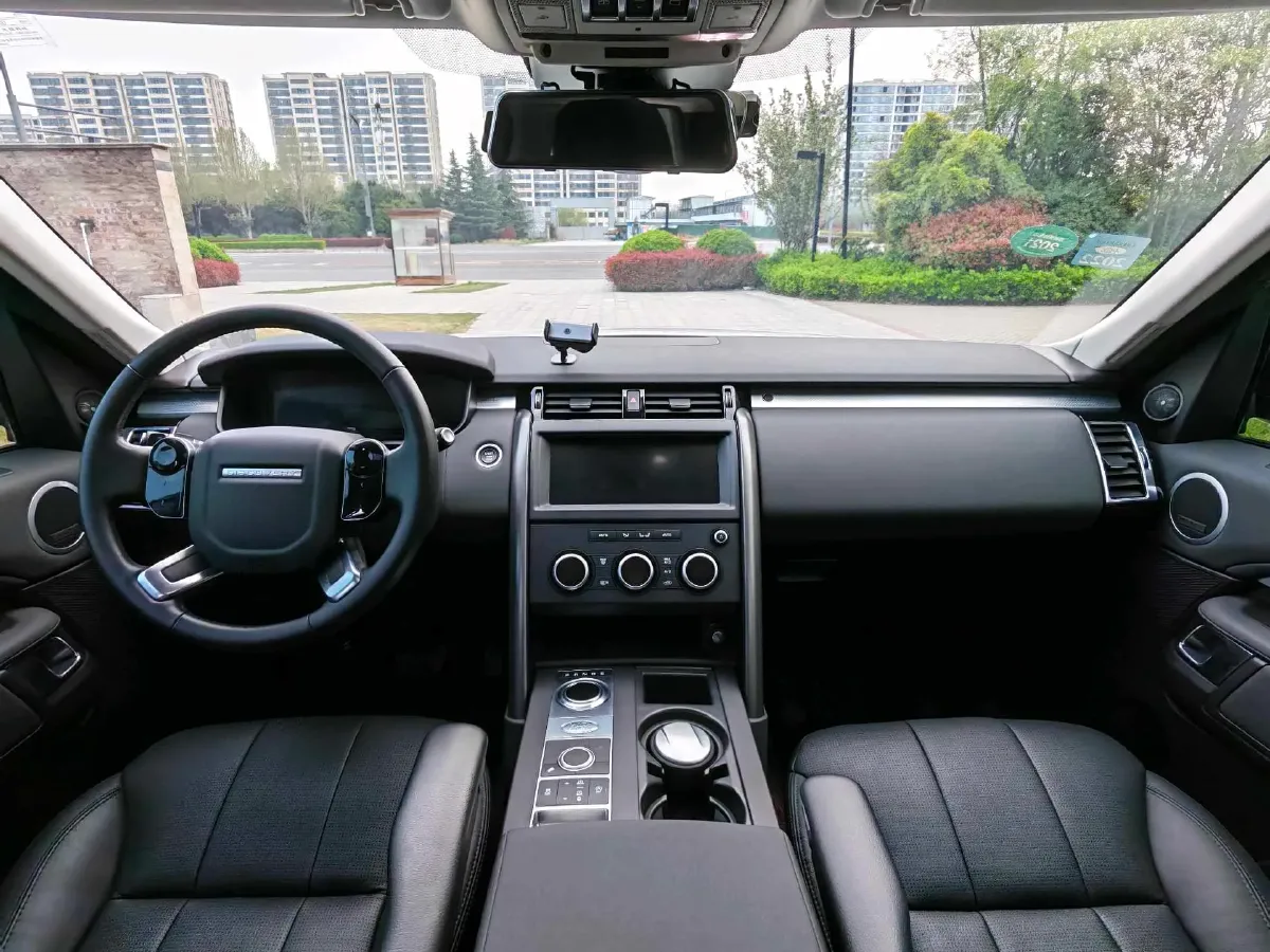 2020 Land Rover Discovery 2.0T 300HP L4 8AT,autocango,china used car exporter,china ev exporter,chinese used car exporter,chinese used ev exporter