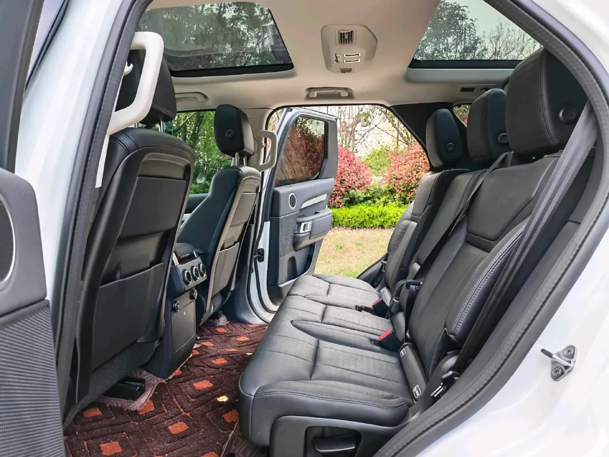 2020 Land Rover Discovery 2.0T 300HP L4 8AT,autocango,china used car exporter,china ev exporter,chinese used car exporter,chinese used ev exporter