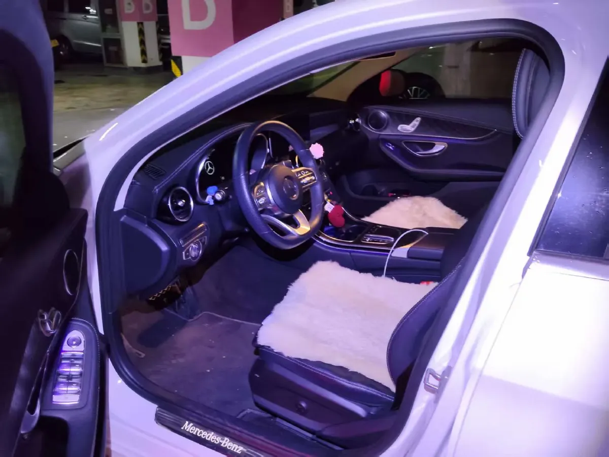 2020 Mercedes-Benz C Class 1.5T 156HP L4 9AT,autocango,china used car exporter,china ev exporter,chinese used car exporter,chinese used ev exporter