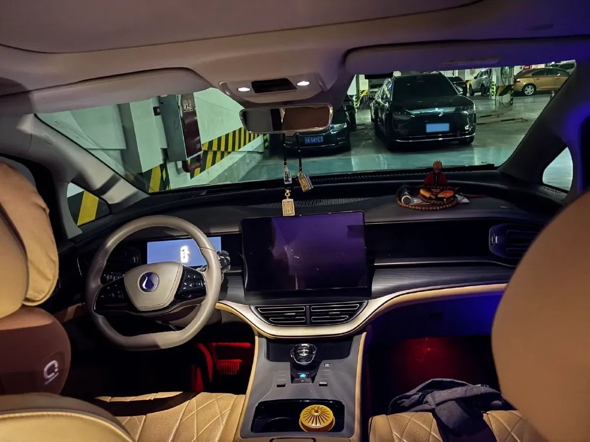 2022 Mercedes-Benz GLC Class 2.0T 197HP L4 9AT,autocango,china used car exporter,china ev exporter,chinese used car exporter,chinese used ev exporter