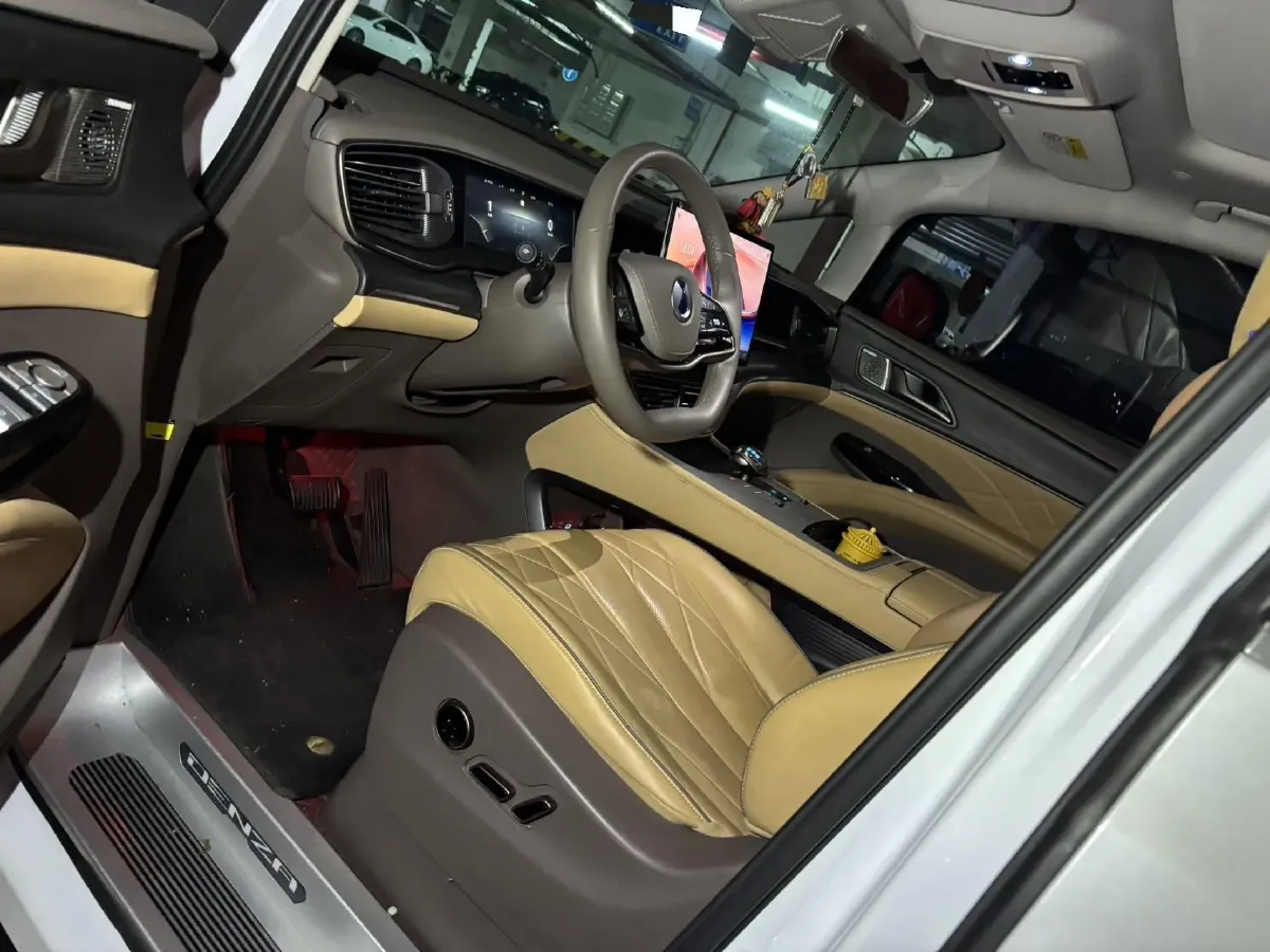 2022 Mercedes-Benz GLC Class 2.0T 197HP L4 9AT,autocango,china used car exporter,china ev exporter,chinese used car exporter,chinese used ev exporter