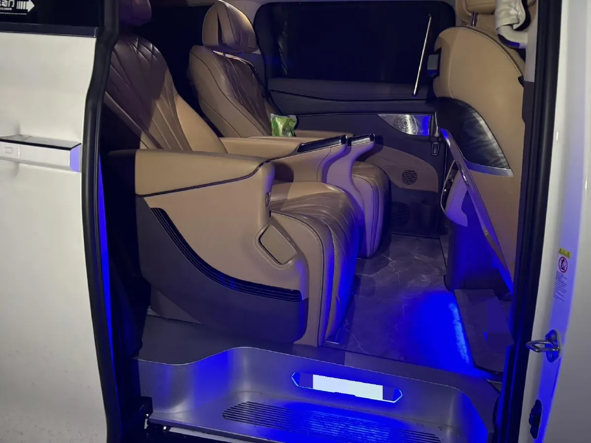 2022 Mercedes-Benz GLC Class 2.0T 197HP L4 9AT,autocango,china used car exporter,china ev exporter,chinese used car exporter,chinese used ev exporter