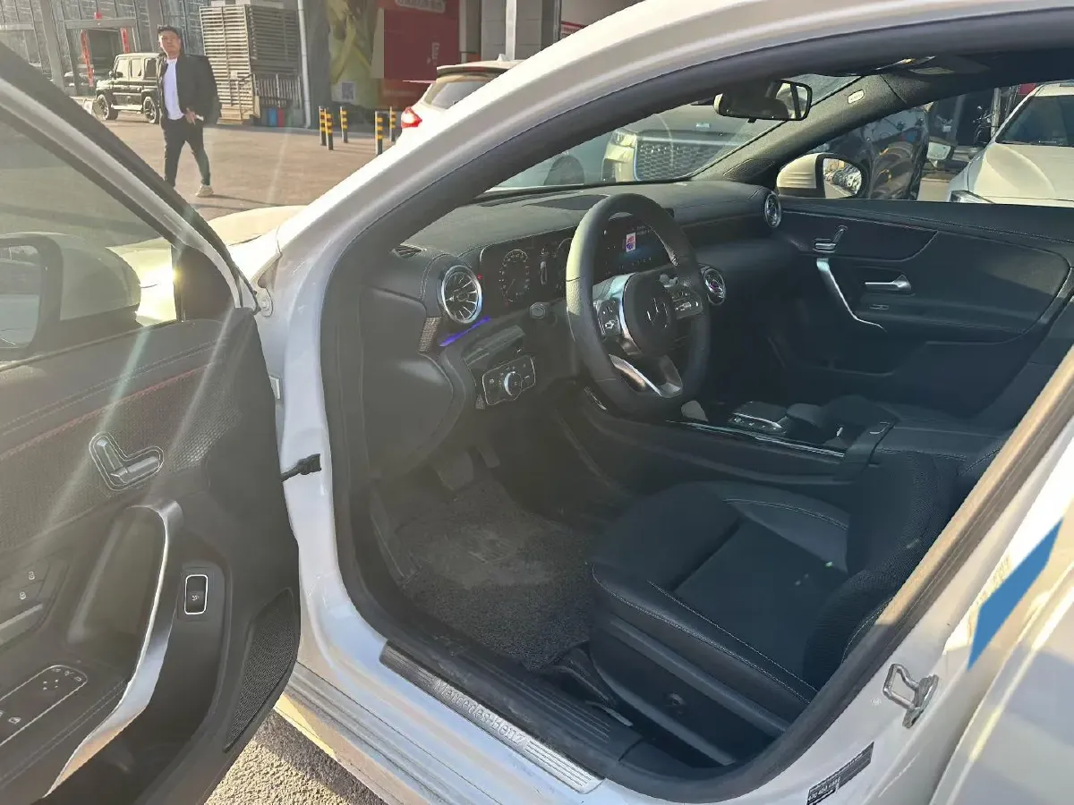 2021 Mercedes-Benz A Class 1.3T 163HP L4 7DCT,autocango,china used car exporter,china ev exporter,chinese used car exporter,chinese used ev exporter