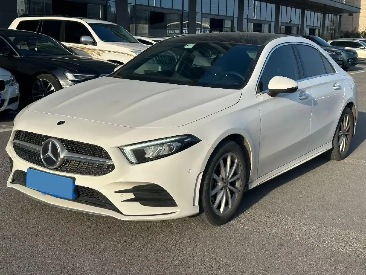 2021 Mercedes-Benz A Class 1.3T 163HP L4 7DCT,autocango,china used car exporter,china ev exporter,chinese used car exporter,chinese used ev exporter