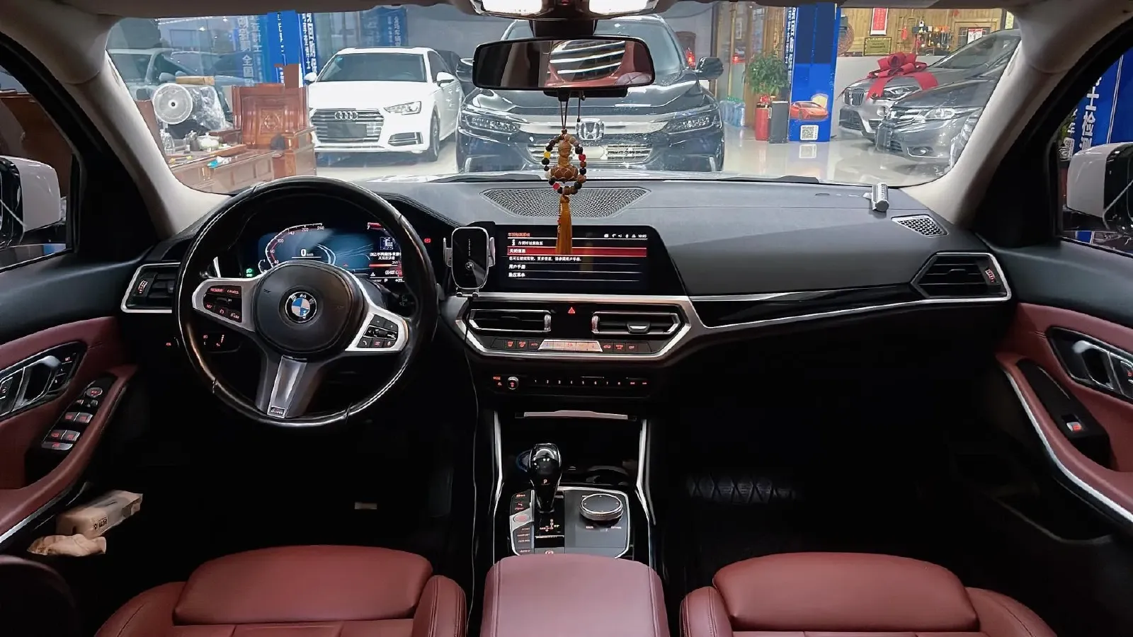 2021 BMW 3 Series 2.0T 156HP L4 8AT,autocango,china used car exporter,china ev exporter,chinese used car exporter,chinese used ev exporter