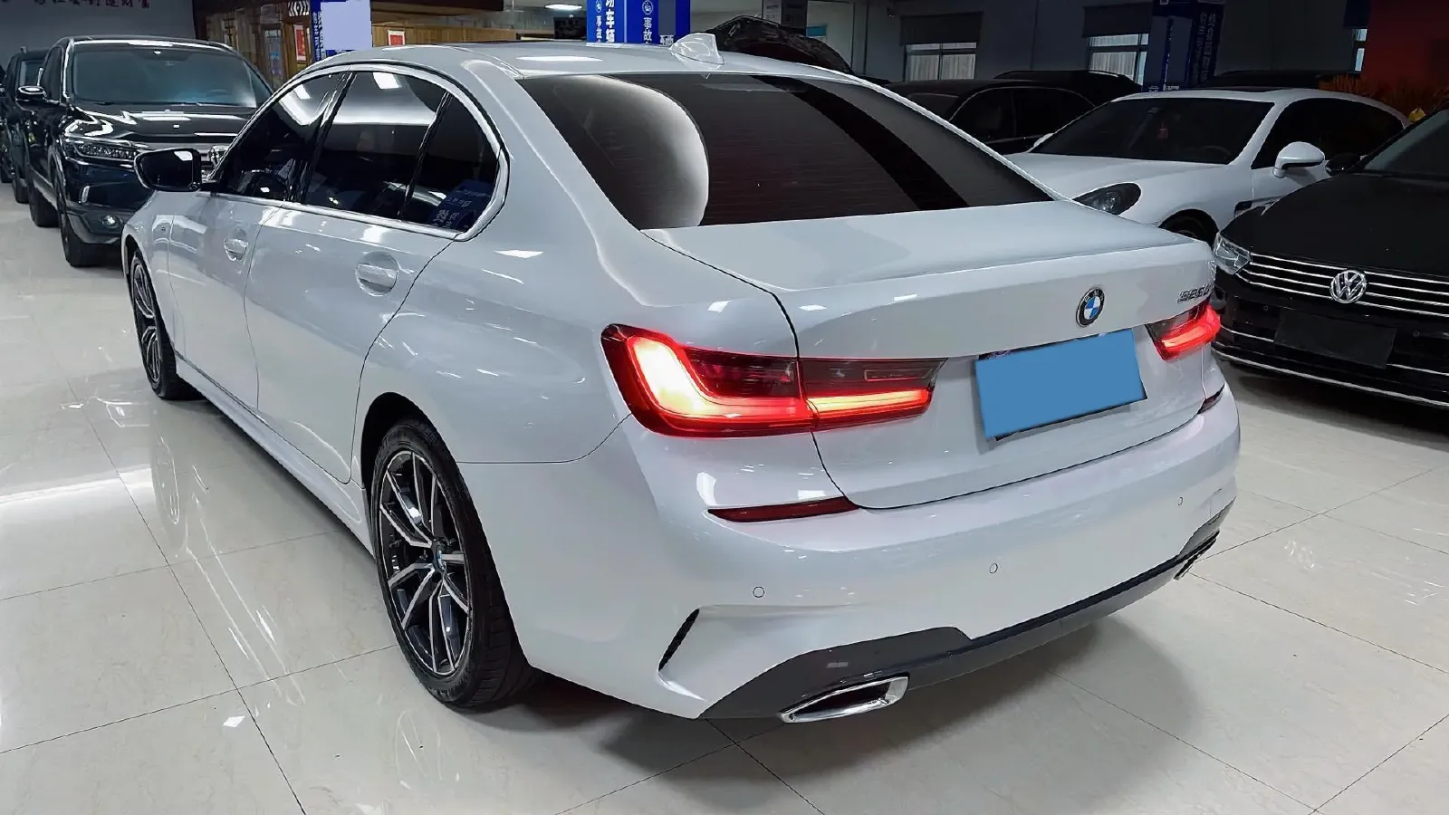 2021 BMW 3 Series 2.0T 156HP L4 8AT,autocango,china used car exporter,china ev exporter,chinese used car exporter,chinese used ev exporter
