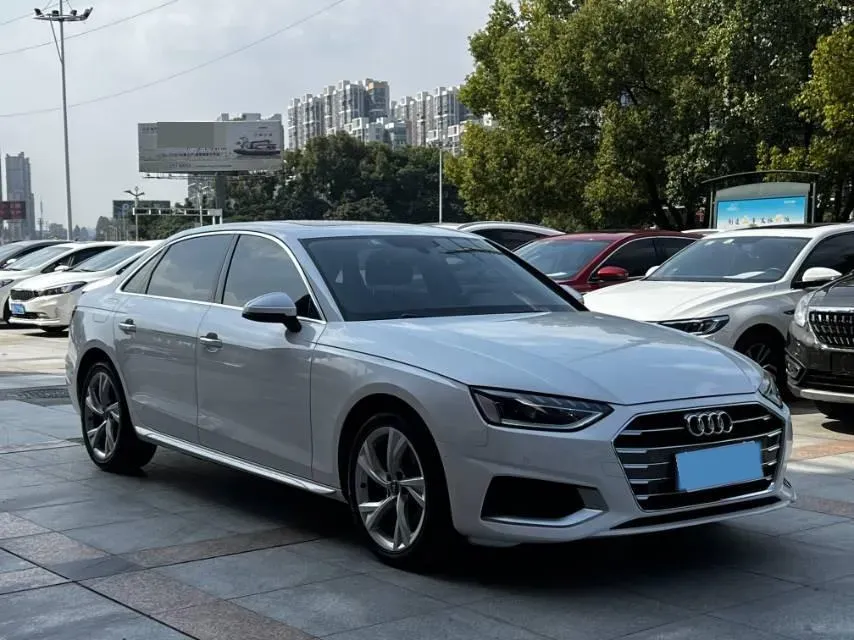 2020 Audi A4L 2.0T 190HP L4 7DCT,autocango,china used car exporter,china ev exporter,chinese used car exporter,chinese used ev exporter
