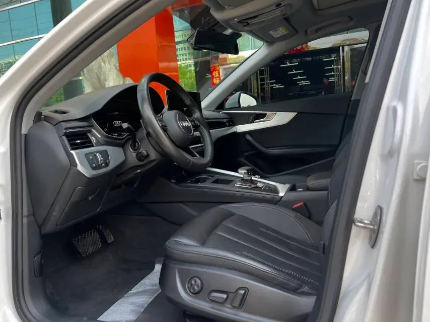 2020 Audi A4L 2.0T 190HP L4 7DCT,autocango,china used car exporter,china ev exporter,chinese used car exporter,chinese used ev exporter