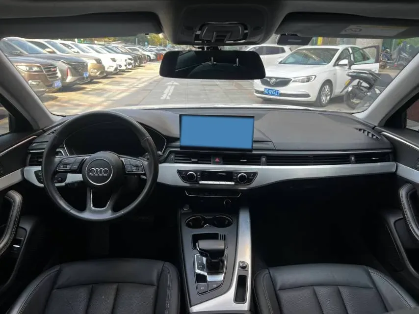 2020 Audi A4L 2.0T 190HP L4 7DCT,autocango,china used car exporter,china ev exporter,chinese used car exporter,chinese used ev exporter