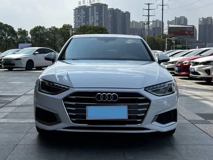 2020 Audi A4L 2.0T 190HP L4 7DCT,autocango,china used car exporter,china ev exporter,chinese used car exporter,chinese used ev exporter
