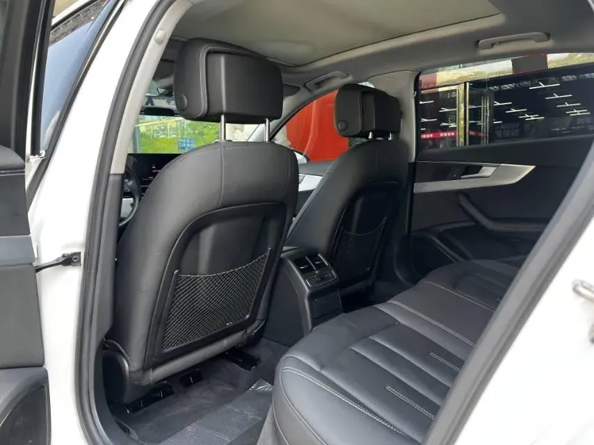 2020 Audi A4L 2.0T 190HP L4 7DCT,autocango,china used car exporter,china ev exporter,chinese used car exporter,chinese used ev exporter