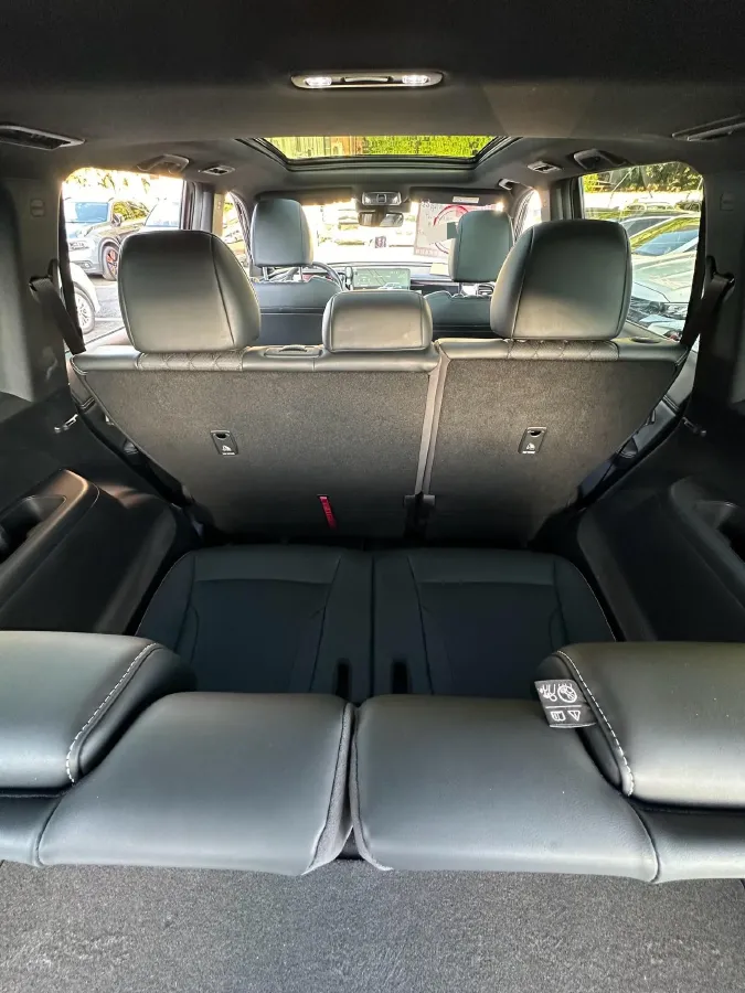 2022 GAC Trumpchi GS8 2.0T 252HP L4 8AT,autocango,china used car exporter,china ev exporter,chinese used car exporter,chinese used ev exporter