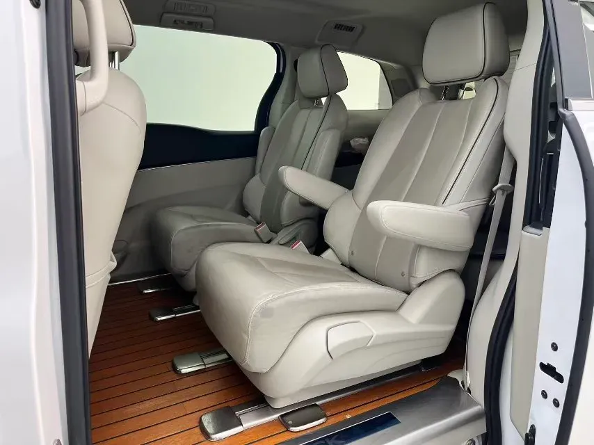 2021 Buick GL8 2.0T 237HP L4 9AT,autocango,china used car exporter,china ev exporter,chinese used car exporter,chinese used ev exporter