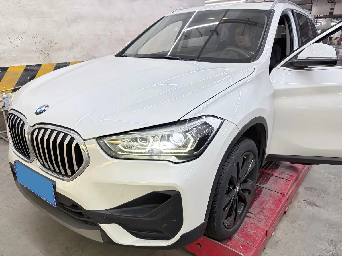 2020 BMW X1 1.5T 140HP L3 7DCT,autocango,china used car exporter,china ev exporter,chinese used car exporter,chinese used ev exporter