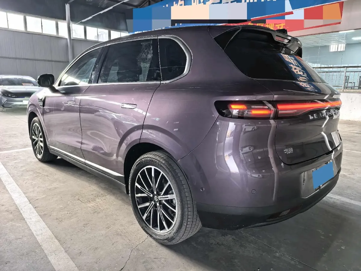 2025 Leapmotor B10 BEV 67.1KWH,autocango,china used car exporter,china ev exporter,chinese used car exporter,chinese used ev exporter
