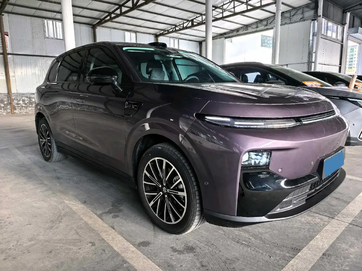2025 Leapmotor B10 BEV 67.1KWH,autocango,china used car exporter,china ev exporter,chinese used car exporter,chinese used ev exporter