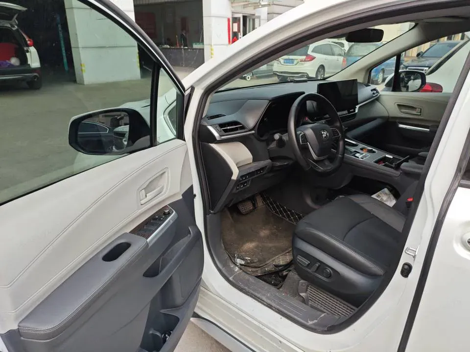 2023 Toyota Granvia 2.5L 189HP L4 E-CVT Hybrid,autocango,china used car exporter,china ev exporter,chinese used car exporter,chinese used ev exporter