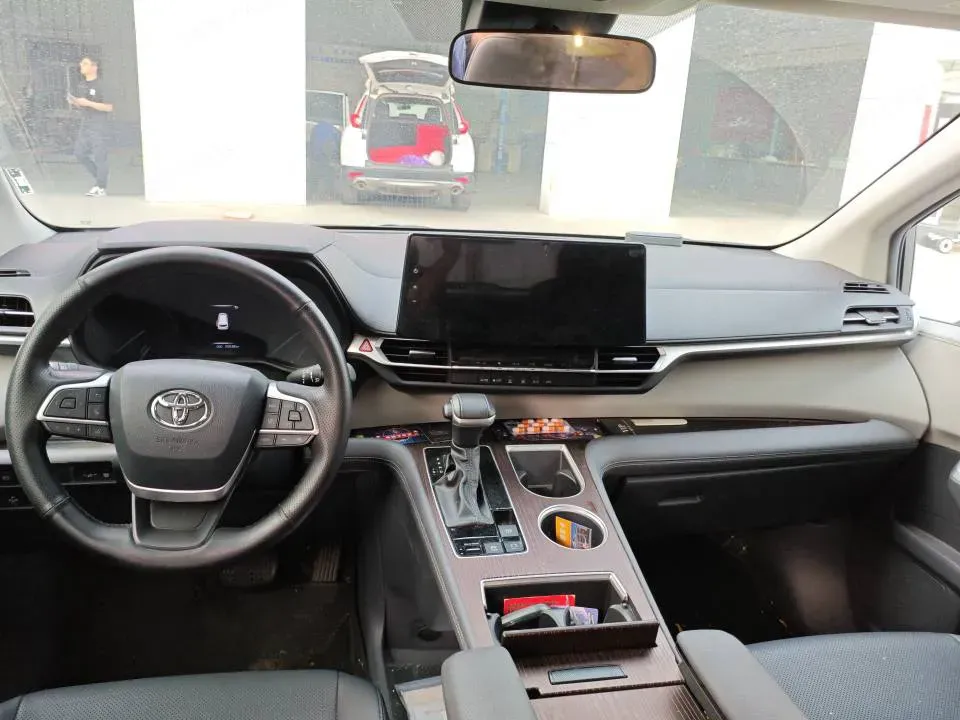 2023 Toyota Granvia 2.5L 189HP L4 E-CVT Hybrid,autocango,china used car exporter,china ev exporter,chinese used car exporter,chinese used ev exporter