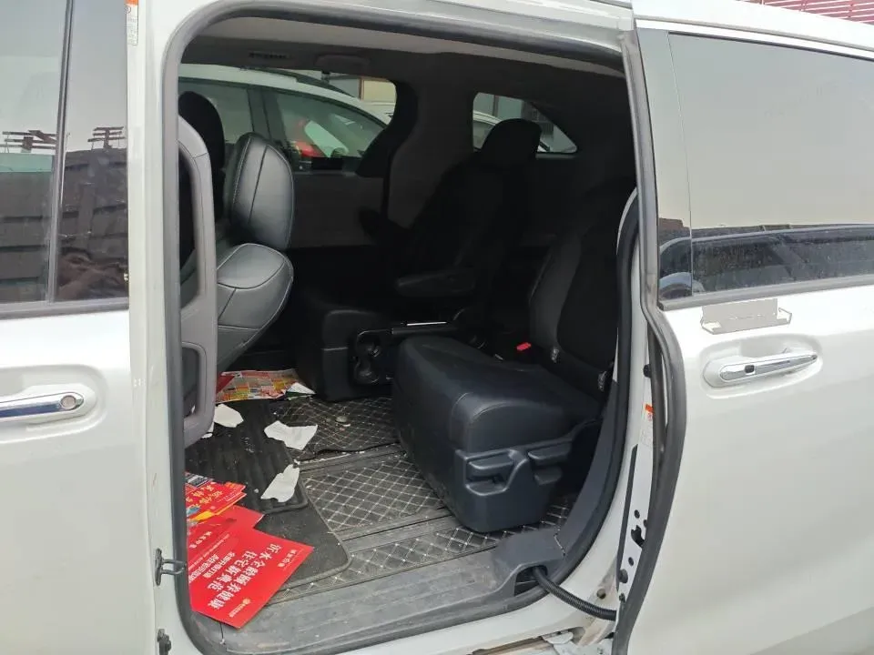 2023 Toyota Granvia 2.5L 189HP L4 E-CVT Hybrid,autocango,china used car exporter,china ev exporter,chinese used car exporter,chinese used ev exporter