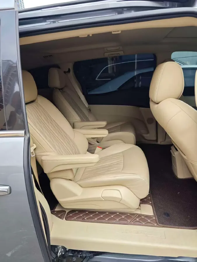 2023 Buick GL8 2.0T 237HP L4 9AT,autocango,china used car exporter,china ev exporter,chinese used car exporter,chinese used ev exporter