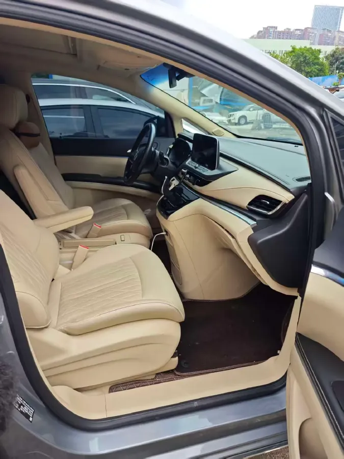 2023 Buick GL8 2.0T 237HP L4 9AT,autocango,china used car exporter,china ev exporter,chinese used car exporter,chinese used ev exporter