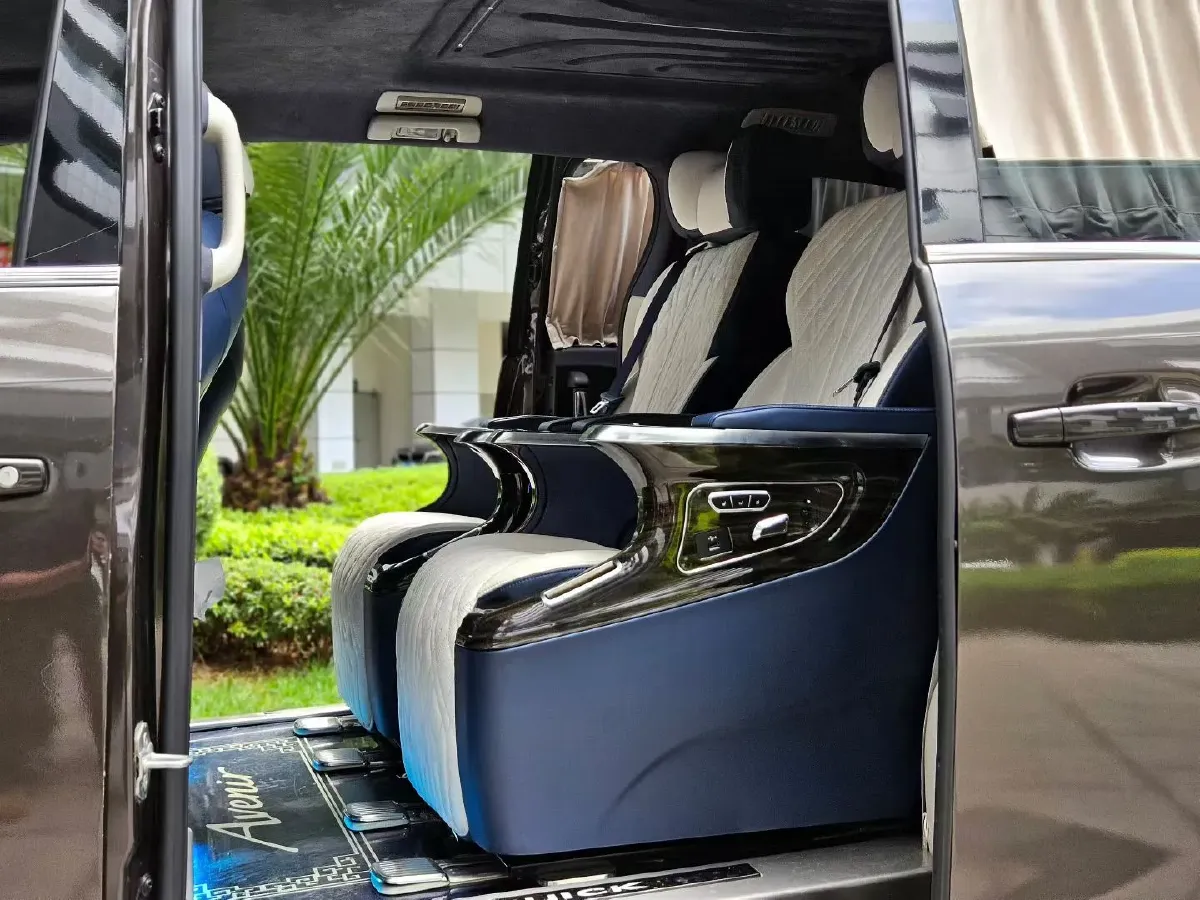 2020 Buick GL8 2.0T 237HP L4 9AT,autocango,china used car exporter,china ev exporter,chinese used car exporter,chinese used ev exporter