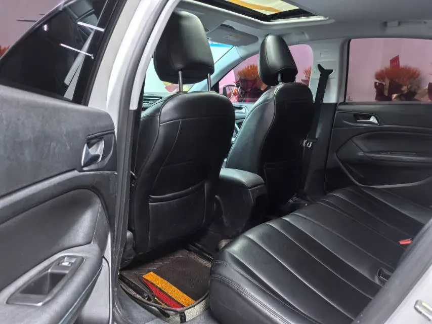 2016 Peugeot 308 1.6L 117HP L4 6AT,autocango,china used car exporter,china ev exporter,chinese used car exporter,chinese used ev exporter