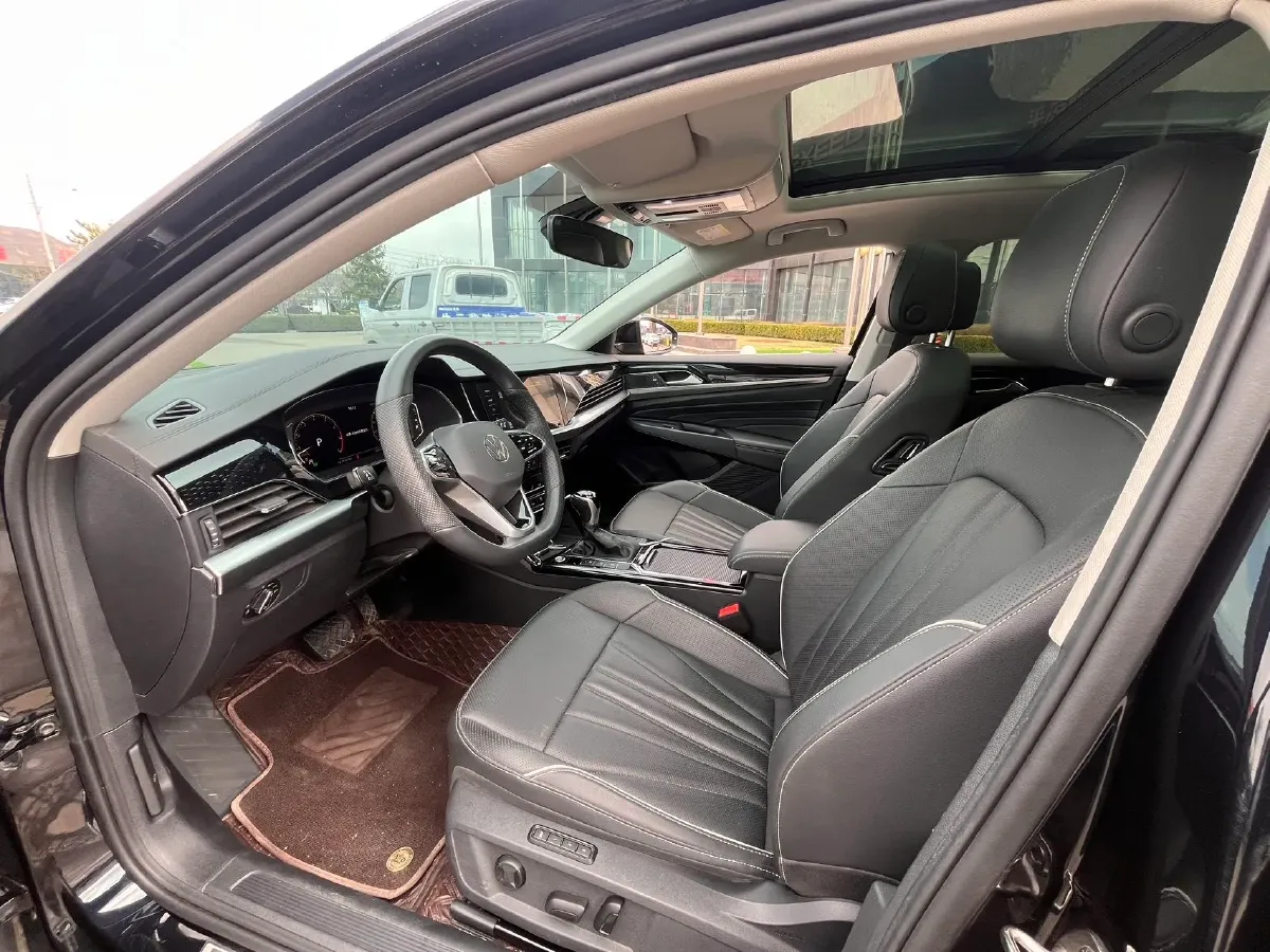 2024 Volkswagen Passat 2.0T 220HP L4 7DCT,autocango,china used car exporter,china ev exporter,chinese used car exporter,chinese used ev exporter