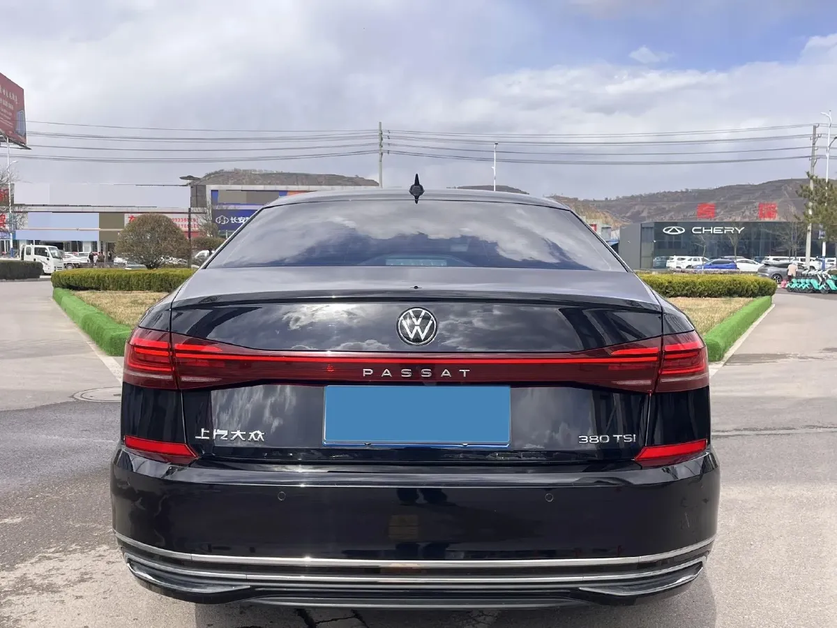 2024 Volkswagen Passat 2.0T 220HP L4 7DCT,autocango,china used car exporter,china ev exporter,chinese used car exporter,chinese used ev exporter