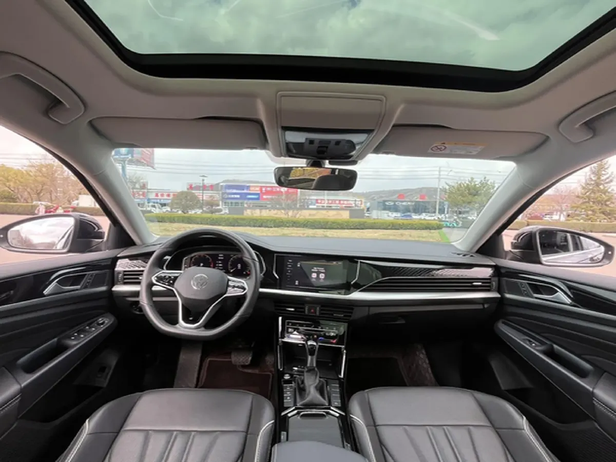 2024 Volkswagen Passat 2.0T 220HP L4 7DCT,autocango,china used car exporter,china ev exporter,chinese used car exporter,chinese used ev exporter