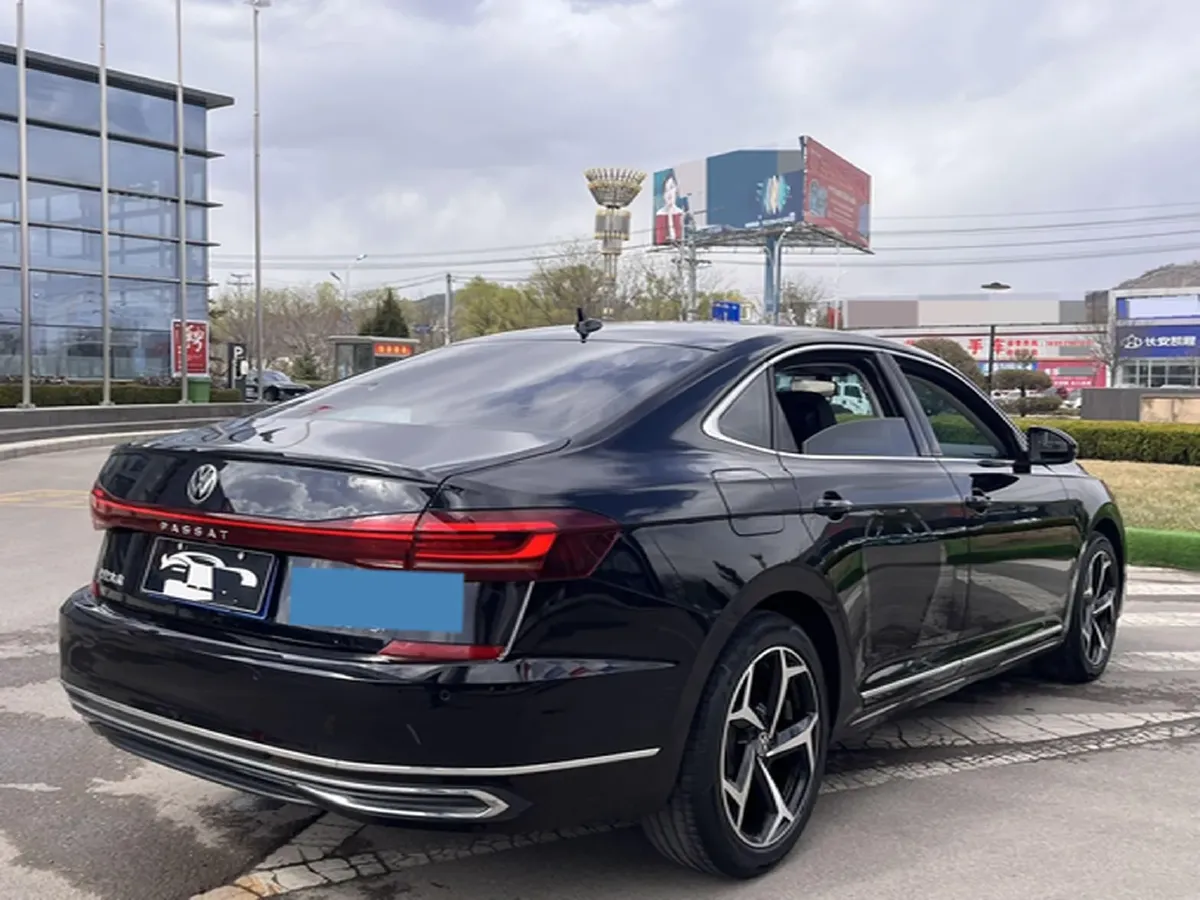 2024 Volkswagen Passat 2.0T 220HP L4 7DCT,autocango,china used car exporter,china ev exporter,chinese used car exporter,chinese used ev exporter