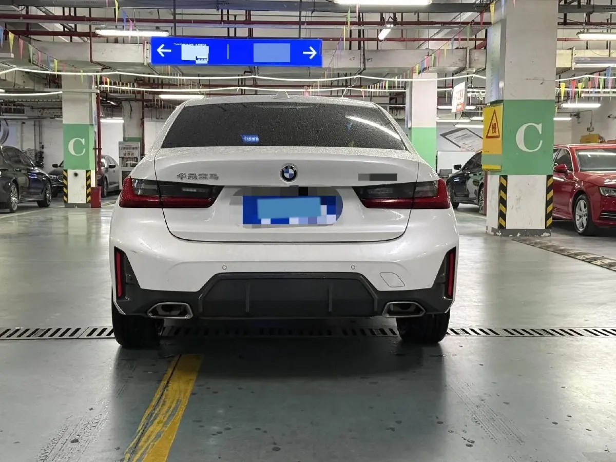 2023 BMW 3 Series 2.0T 156HP L4 8AT,autocango,china used car exporter,china ev exporter,chinese used car exporter,chinese used ev exporter