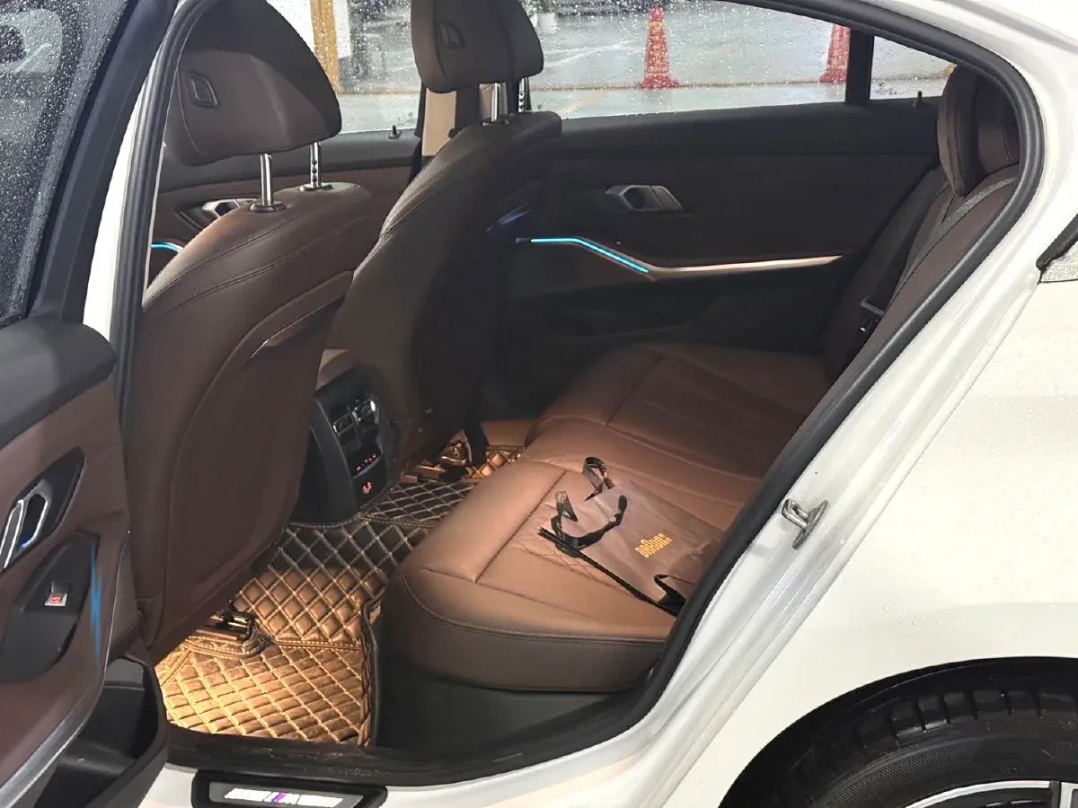 2023 BMW 3 Series 2.0T 156HP L4 8AT,autocango,china used car exporter,china ev exporter,chinese used car exporter,chinese used ev exporter