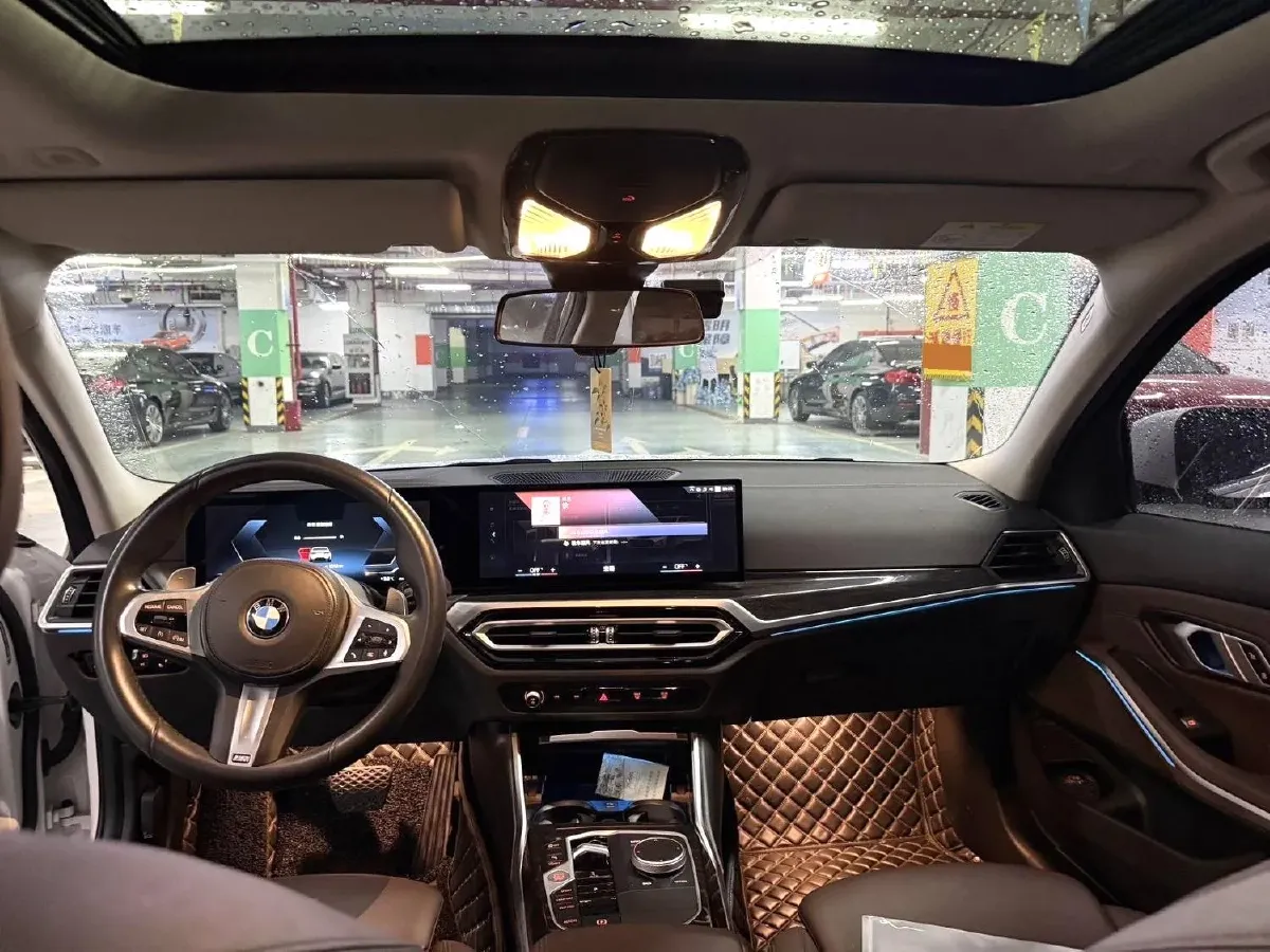 2023 BMW 3 Series 2.0T 156HP L4 8AT,autocango,china used car exporter,china ev exporter,chinese used car exporter,chinese used ev exporter