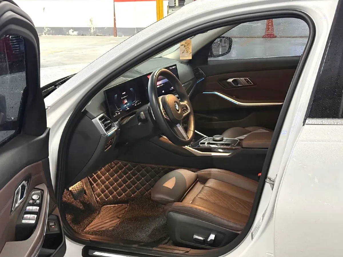 2023 BMW 3 Series 2.0T 156HP L4 8AT,autocango,china used car exporter,china ev exporter,chinese used car exporter,chinese used ev exporter