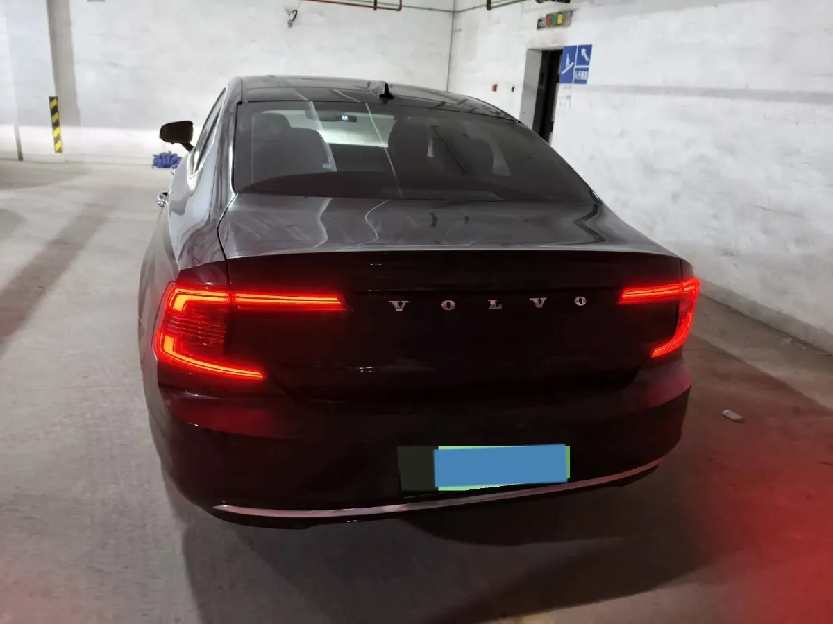 2022 Volvo S90 PHEV 2.0T 303HP L4 8AT PHEV 11.6KWH,autocango,china used car exporter,china ev exporter,chinese used car exporter,chinese used ev exporter