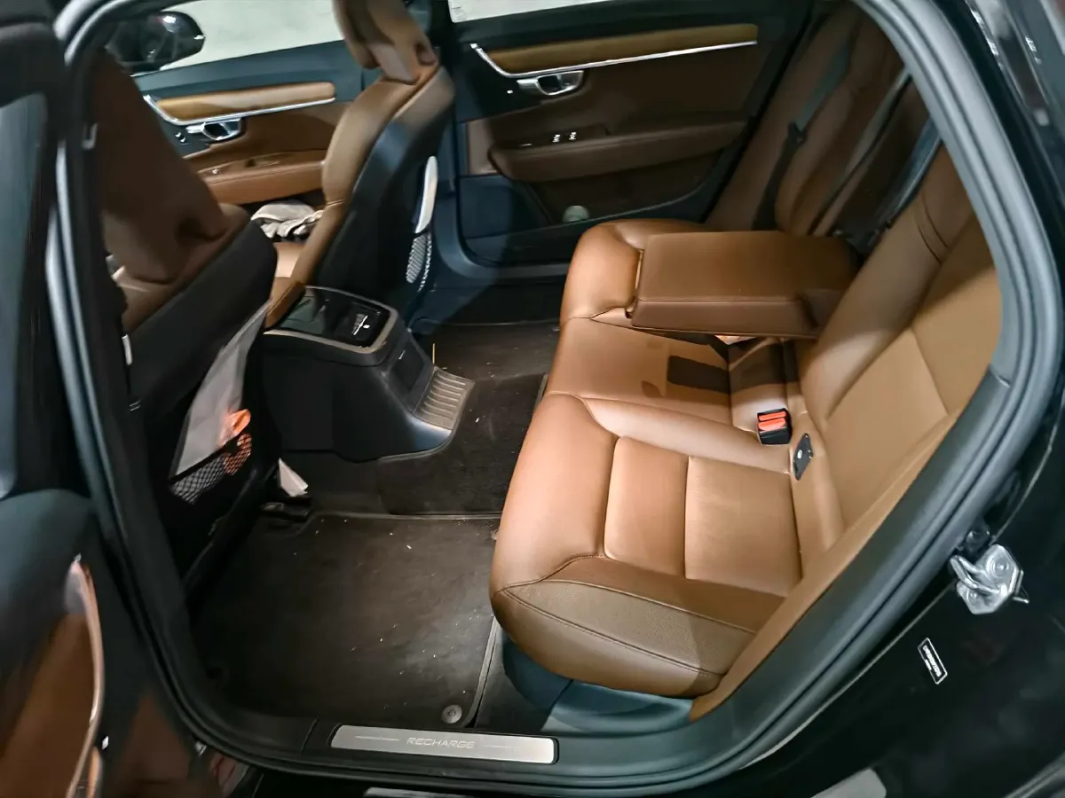 2022 Volvo S90 PHEV 2.0T 303HP L4 8AT PHEV 11.6KWH,autocango,china used car exporter,china ev exporter,chinese used car exporter,chinese used ev exporter