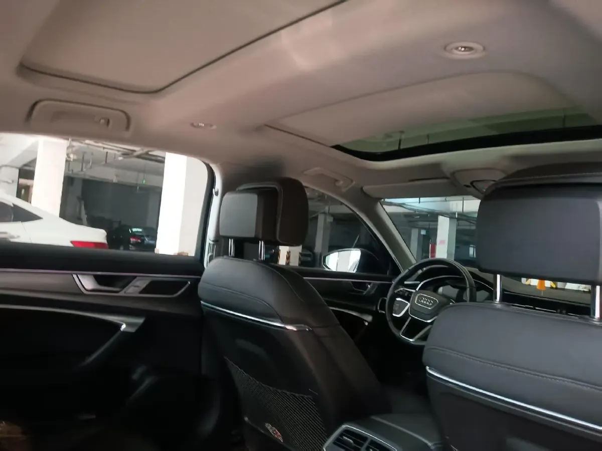 2023 Audi A6L 2.0T 245HP L4 7DCT,autocango,china used car exporter,china ev exporter,chinese used car exporter,chinese used ev exporter