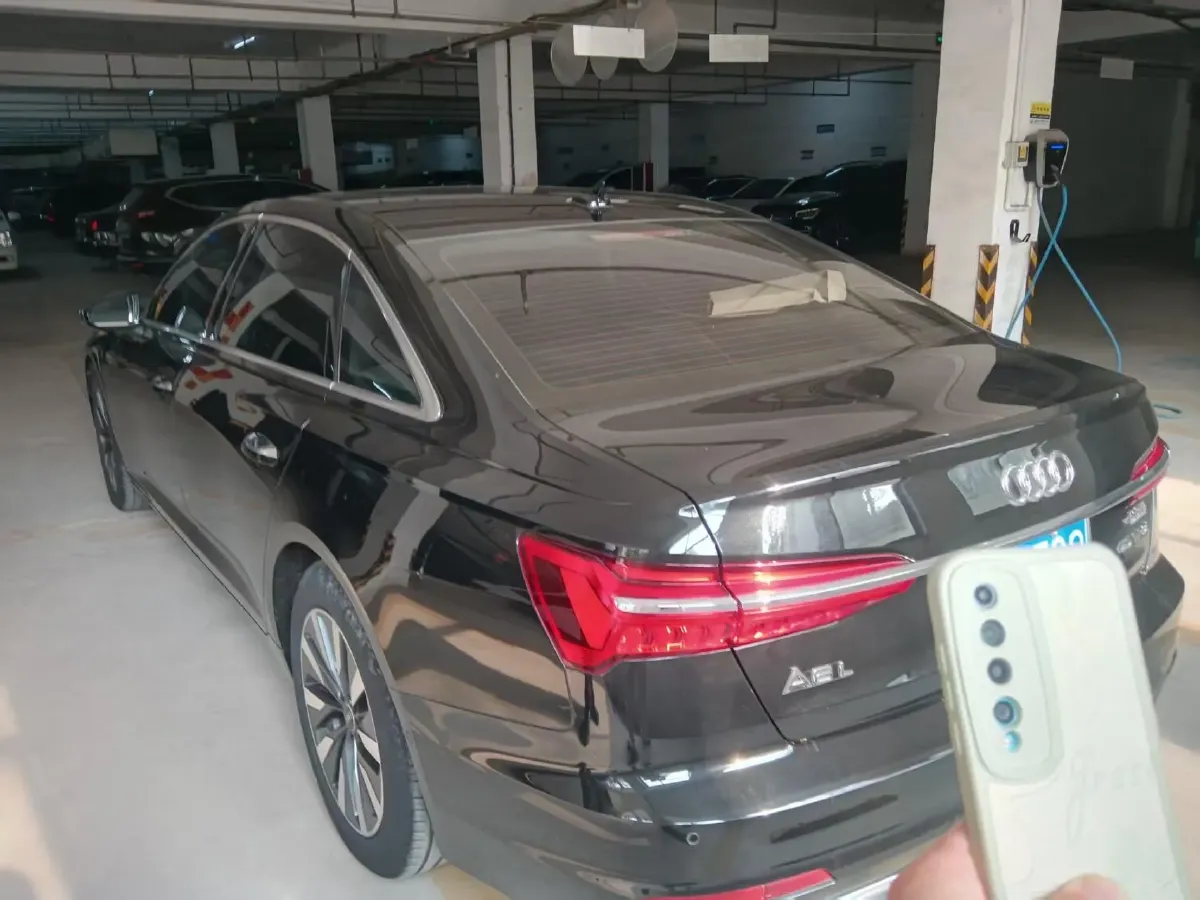 2023 Audi A6L 2.0T 245HP L4 7DCT,autocango,china used car exporter,china ev exporter,chinese used car exporter,chinese used ev exporter