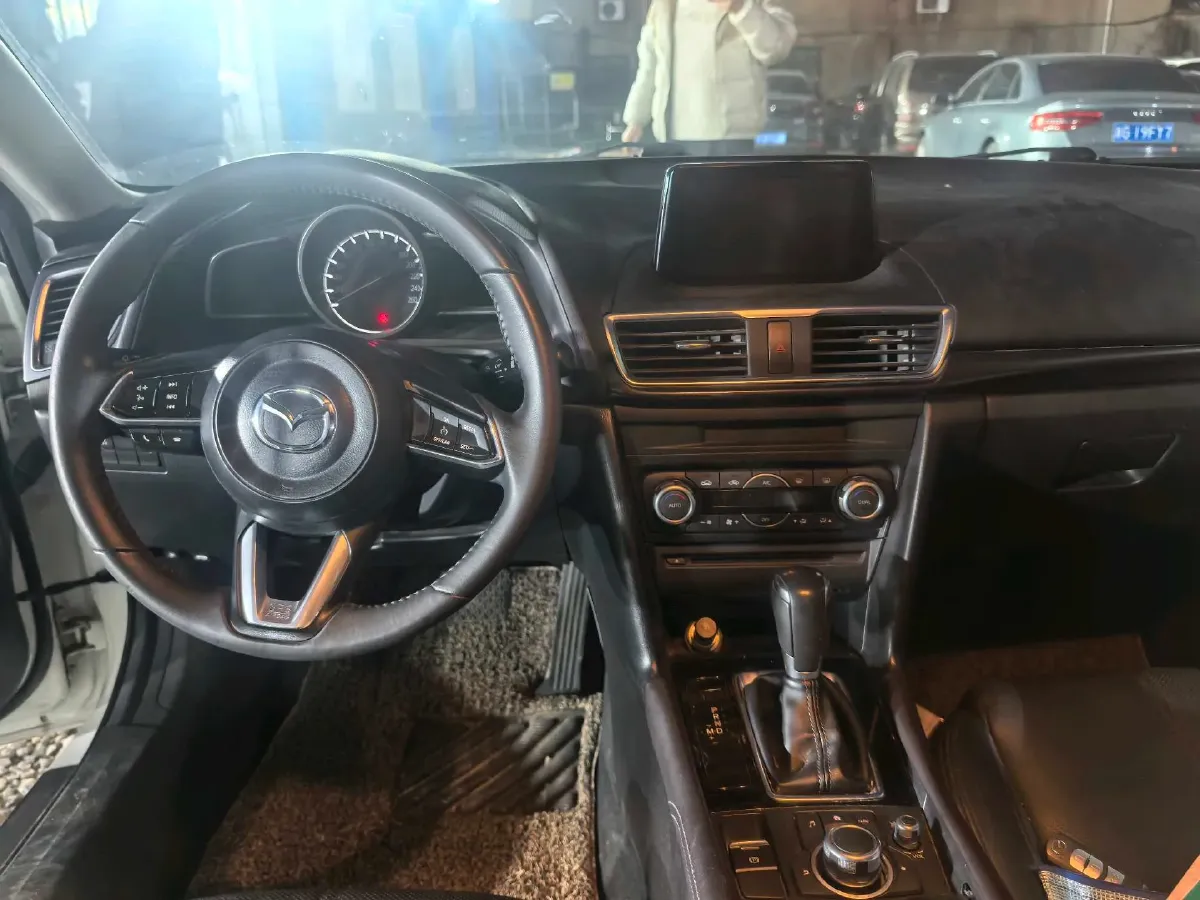 2017 Mazda 3 Axela 1.5L 117HP L4 6AT,autocango,china used car exporter,china ev exporter,chinese used car exporter,chinese used ev exporter