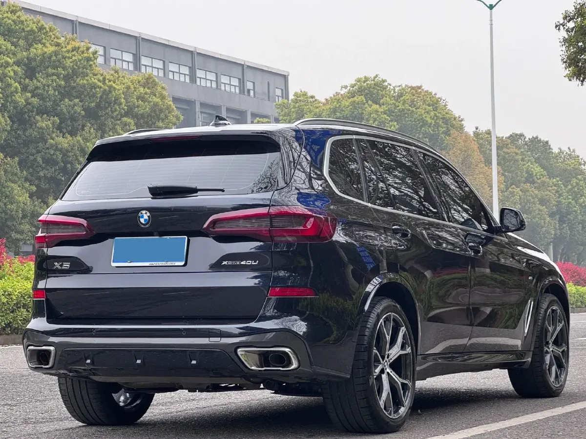 2022 BMW X5 3.0T 333HP L6 8AT,autocango,china used car exporter,china ev exporter,chinese used car exporter,chinese used ev exporter
