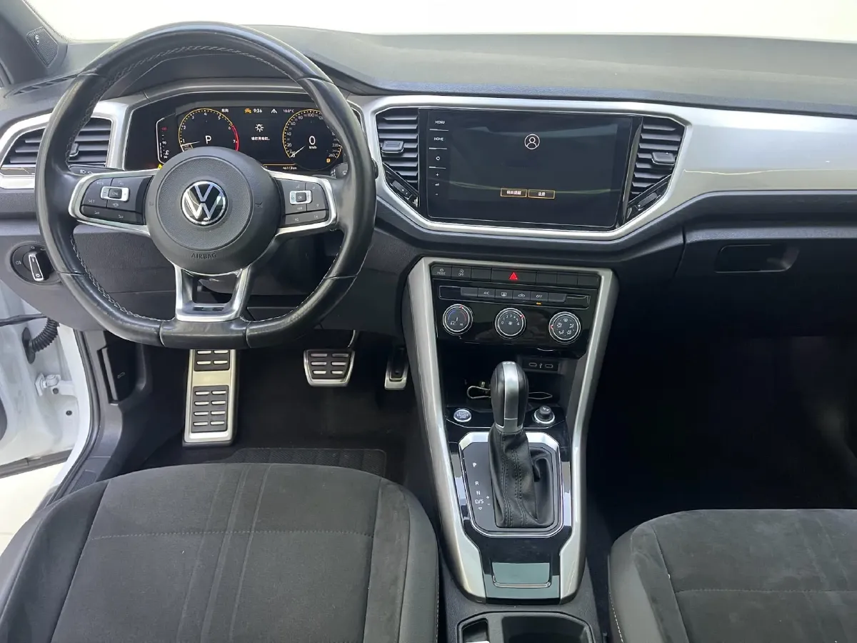 2022 Volkswagen T-Roc 1.4T 150HP L4 7DCT,autocango,china used car exporter,china ev exporter,chinese used car exporter,chinese used ev exporter