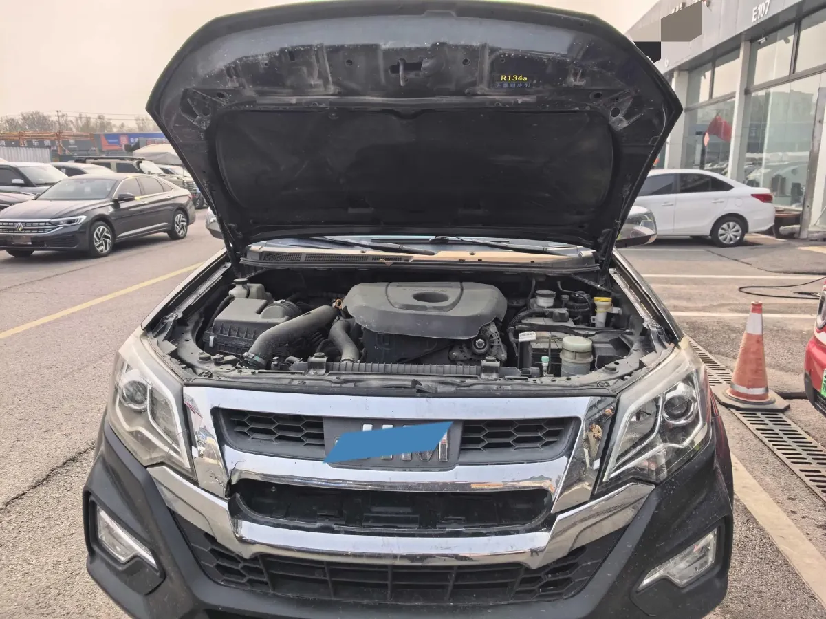 2019 Isuzu RE-MAX Jim 2.0T 204HP L4 5MT,autocango,china used car exporter,china ev exporter,chinese used car exporter,chinese used ev exporter